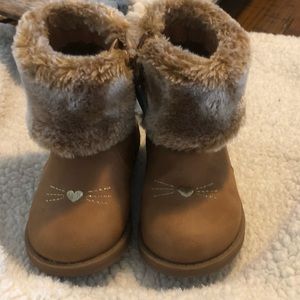Primark infant girl bootie, size 5.